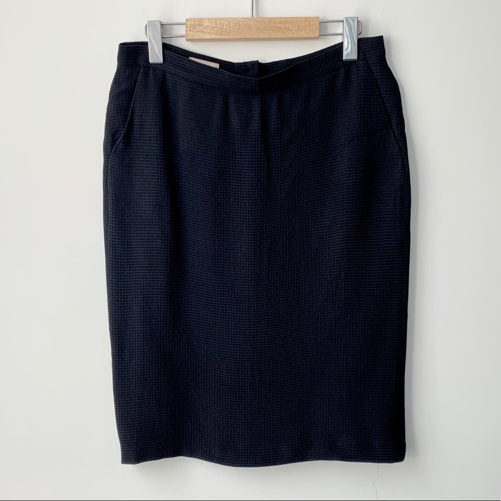 Never worn Em Armani pencil skirt
